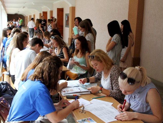 обирають кращих